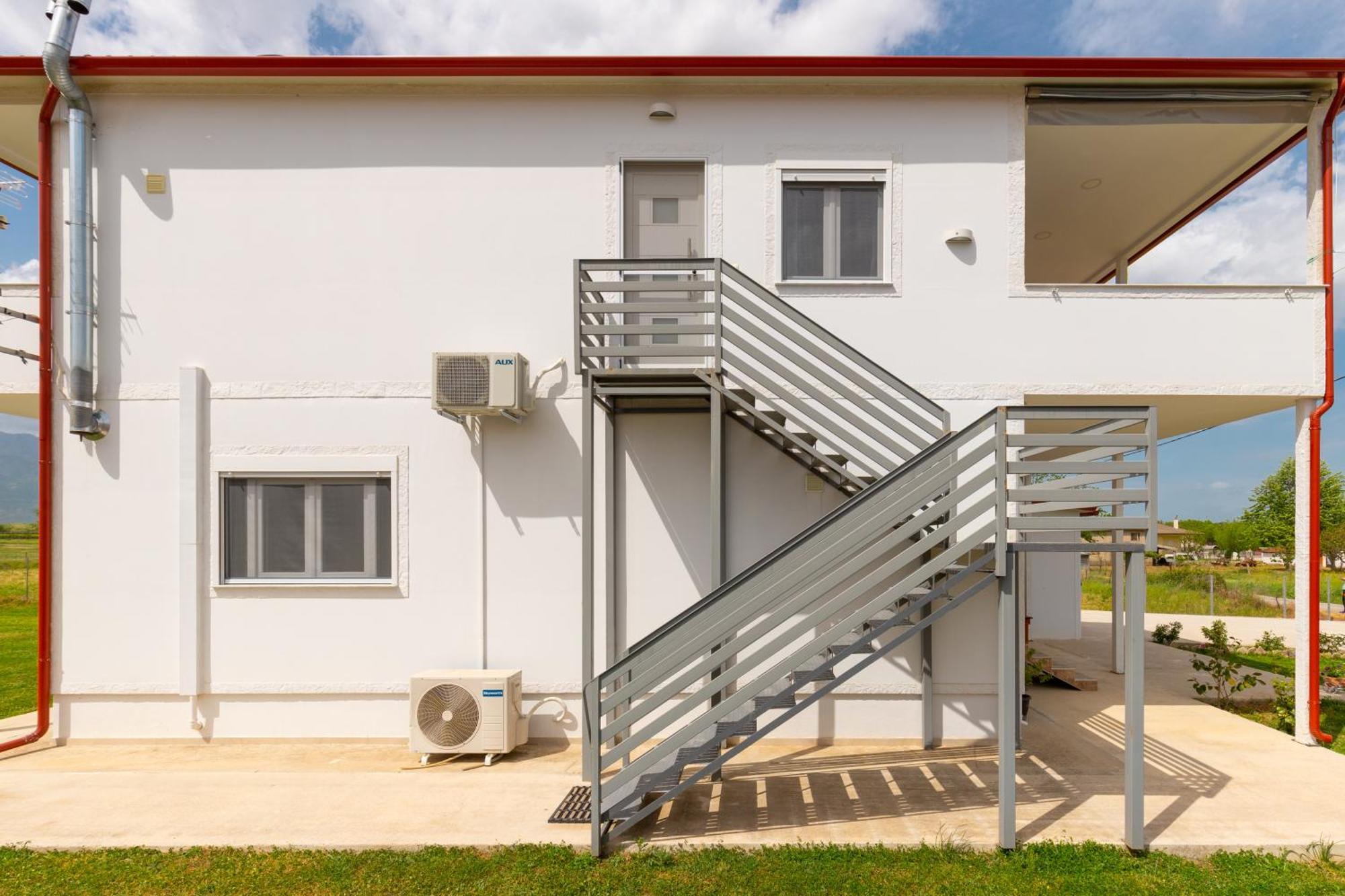 Countryside Apartments First Floor Tríkala Exteriér fotografie